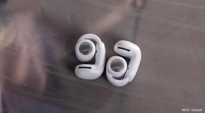 式耳机荣获“年度首选蓝牙耳机奖”瓦力棋牌Bose Ultra开放(图5)