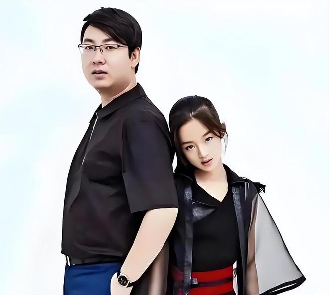 历曝光网友：这种学历咋考上公务员瓦力棋牌越闹越大黄杨父亲第一学(图2)